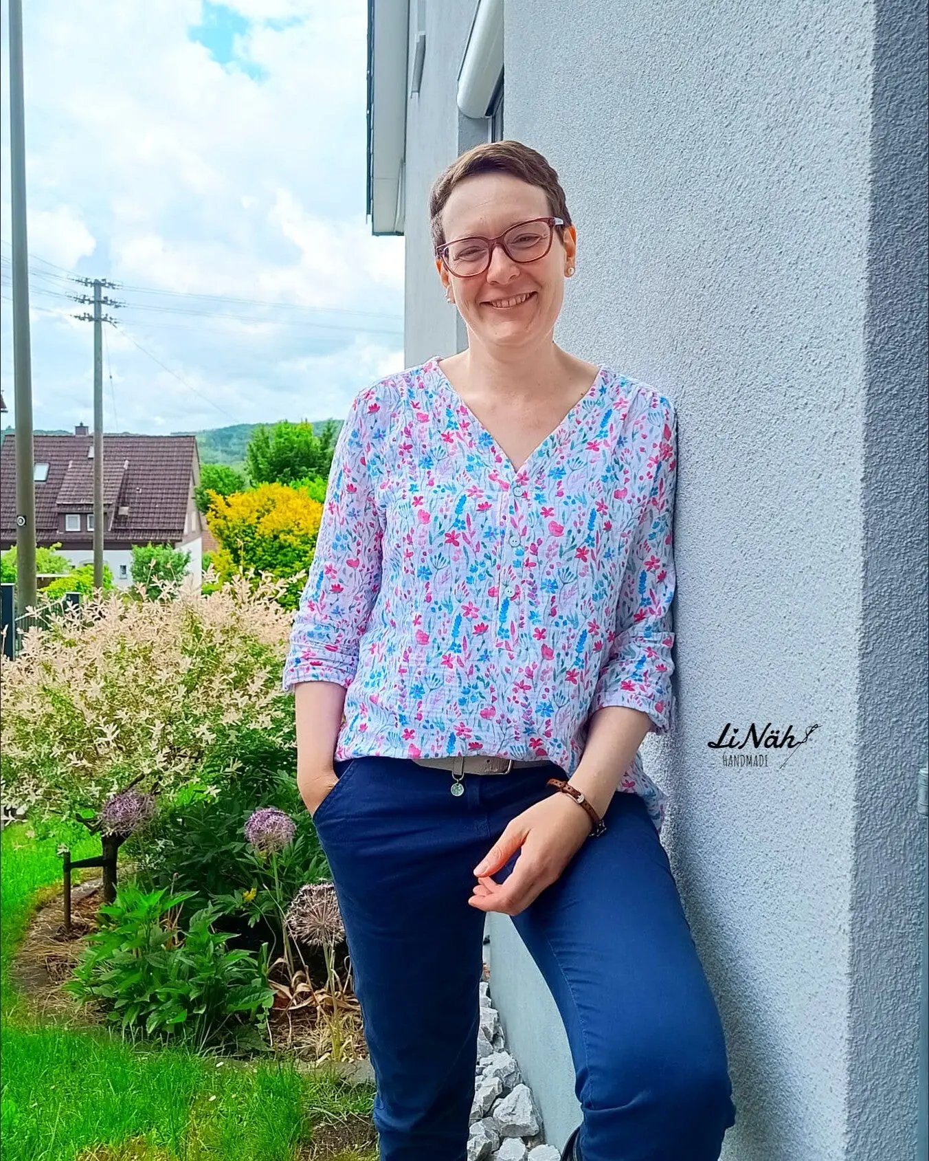 Blumenstoff Wildflower Waltz – Aquarelldesign in Weiß, Pink & Türkis - HIP SOM HAP