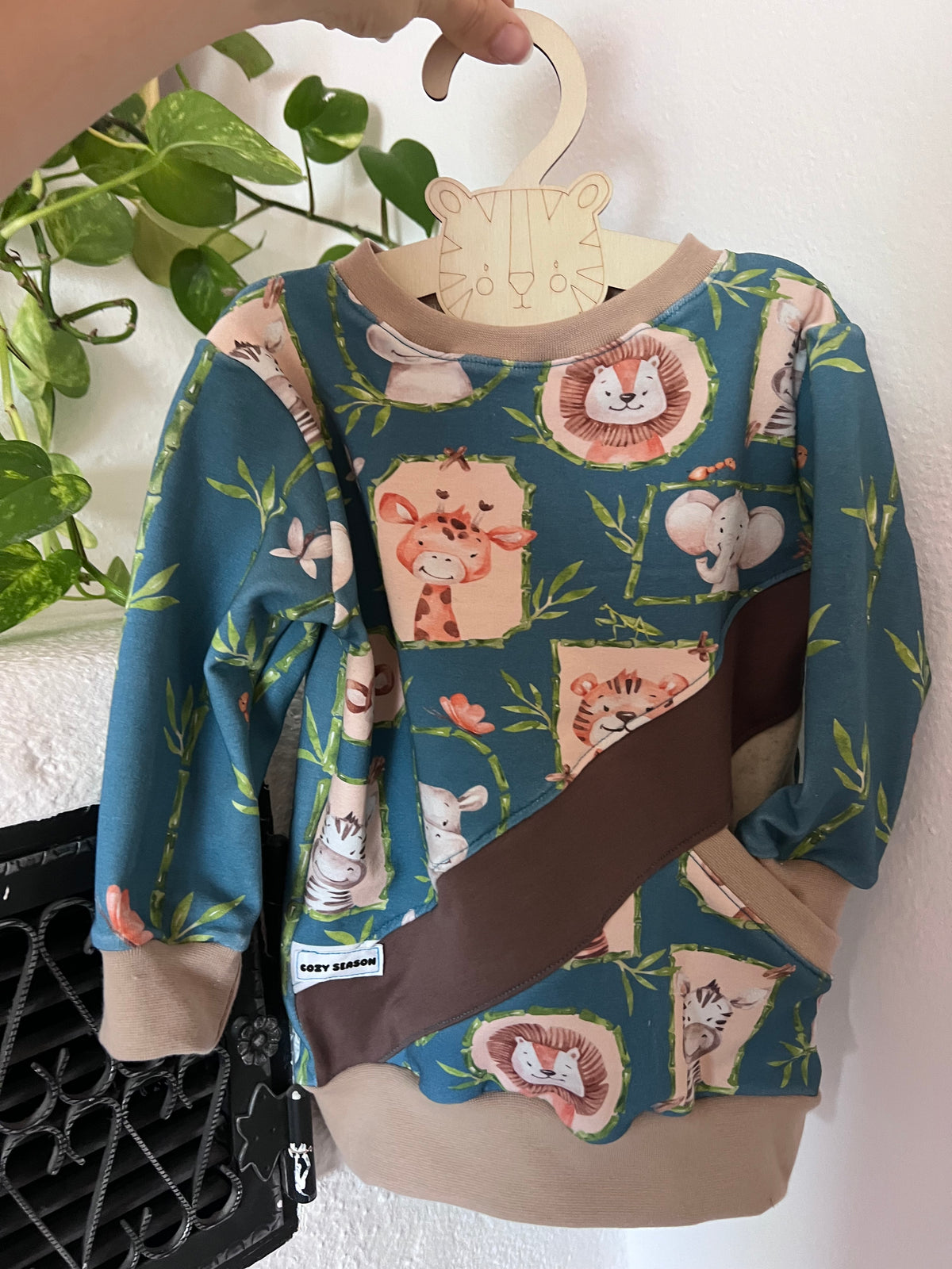 Kinderstoff Safari Tiere „Hey Safari“ – Petrol